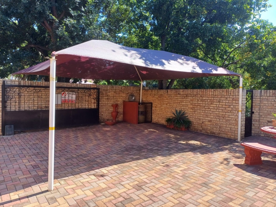 3 Bedroom Property for Sale in Stilfontein North West